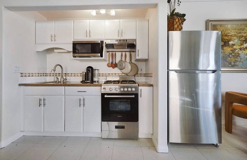 Old Towne House | Seal Beach Private Guest Suite · 180° Ocean Views from Private Rooftop Deck