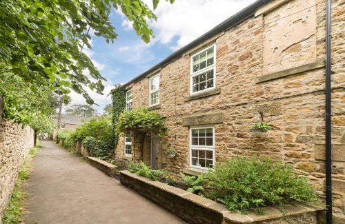 Hexham House | Seal Cottage: Family-Friendly Retreat with 9.6 Guest Rating
