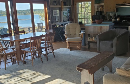 Seal Cove Cottage | Cozy Seal Cove Cottage with Oceanfront Views and Pool