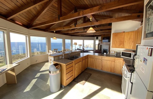Albion House | Oceanfront Retreat at Seal Point - Edge of the World Awaits