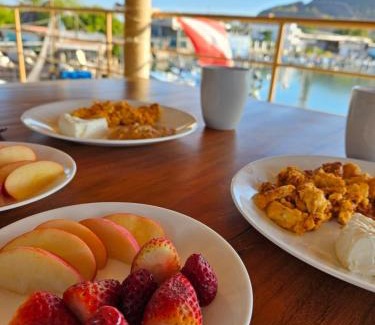 Topolobampo Hotel | Sealion Dive Center: Oceanfront Oasis with Pool & Dining