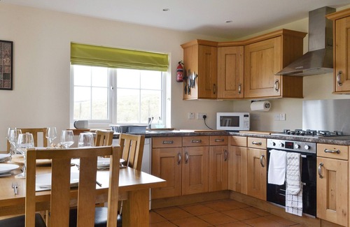 Portree Cottage | Experience Sealladh Breagh: Breathtaking Mountain Views