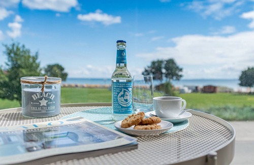 Groemitz Apartment | Sealoft 4you: Oceanfront Retreat with High Guest Ratings