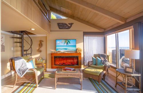 Sereno del Mar House | Seamist Beach Cottage: Private Beach & Ocean Views Await