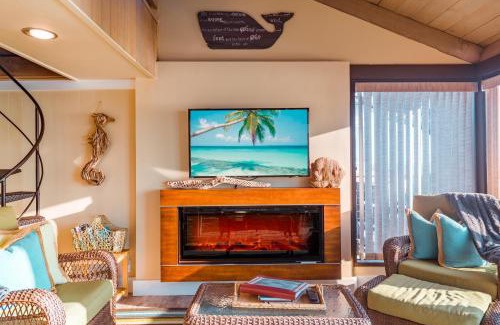 Sereno del Mar House | Seamist Beach Cottage: Private Beach & Ocean Views Await