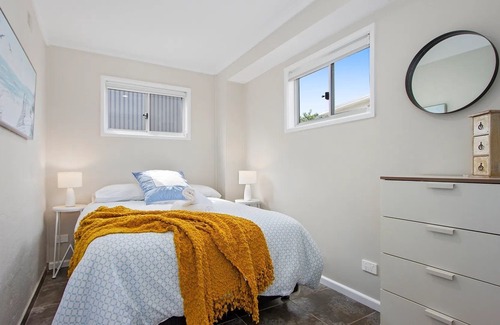 Callala Bay House | Seannsail: Oceanfront Stay Steps from Jervis Bay's Beauty