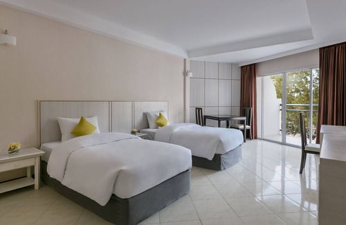 Nong Kae Hotel | Relax at Seapine Beach Golf and Resort Hua Hin