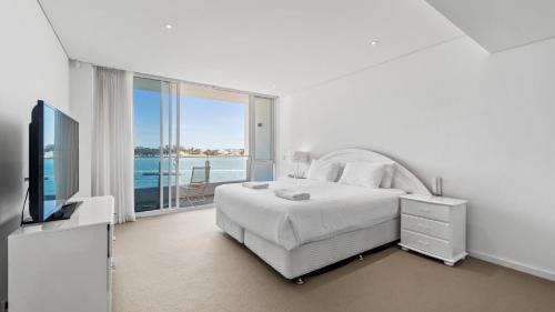 Mandurah Apartment | Seapoint 102: Family-Friendly Retreat with Pool & Hot Tub
