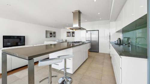 Mandurah Apartment | Seapoint 102: Family-Friendly Retreat with Pool & Hot Tub