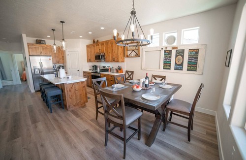 Kanab House | Discover Searchers Hideaway at Kabab - Pet Friendly Retreat