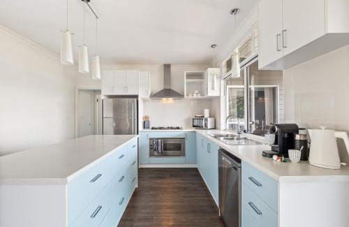 Gnarabup House | Experience Seas the Day: Family-Friendly 4-Star Retreat