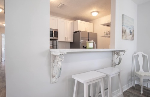 Gulfport Cottage | Cozy Seas the Day Cottage with Ocean View & Breakfast
