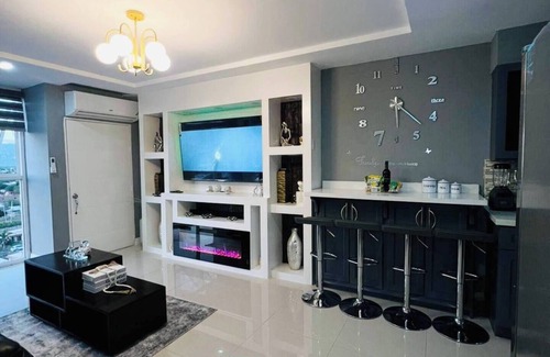 Portmore Condo | “Seas the Day.”Cozy Beachfront escape in Portmore.