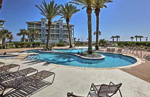 Galveston House | Relaxing Galveston Retreat with Pools and Hot Tub Access