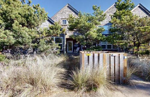 Shorepine Village House | Seas the Day in Shorepine