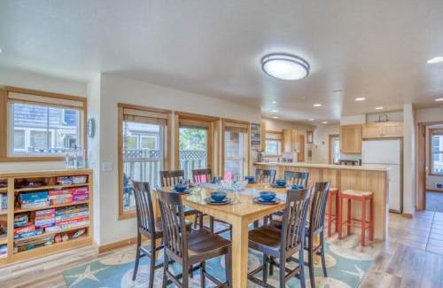 Shorepine Village House | Seas the Day in Shorepine