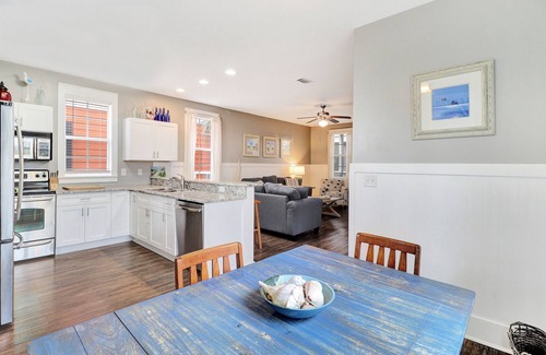 Port St. Joe House | Seas the Day: Pet-Friendly 2BD Cottage with Pools