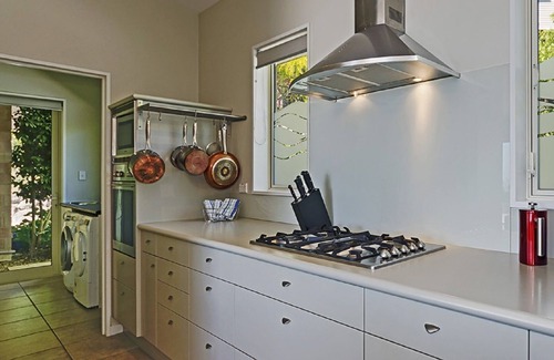 Britannia Heights House | Seasbreeze 3 - Guest Rated: 9.8 with Ocean Views & Spa