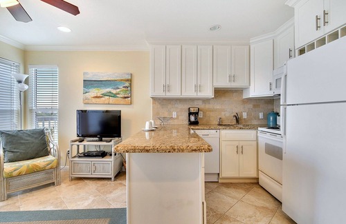 Galveston Condo | Oceanfront Retreat: Seascape 1104 Condo with Pool & Spa