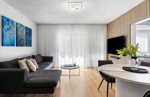 Merewether Apartment | Seascape: Family-Friendly Stay 500m from Merewether Beach