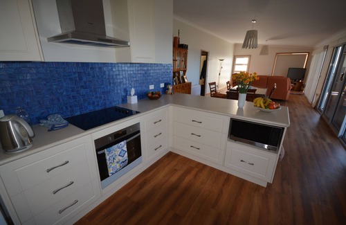 Boat Harbour Beach Apartment | Beachfront Seascape Beach House: Pet-Friendly Getaway