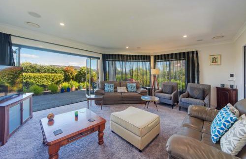 Britannia Heights House | Seascape Escape