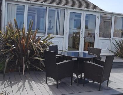 Aberporth House | Seascape Holiday Home: Family & Pet-Friendly Retreat