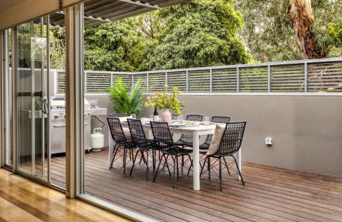 Inverloch House | Seascape: Inverloch Retreat with Hot Tub & 9.4/10 Ratings