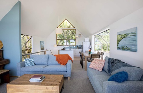 Punakaiki House | Oceanfront Retreat at Seascapes Punakaiki with Ocean View