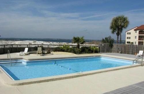 Navarre Beach Apartment | Seashell Escape: Guest Rated 9.8 with Private Beach Access