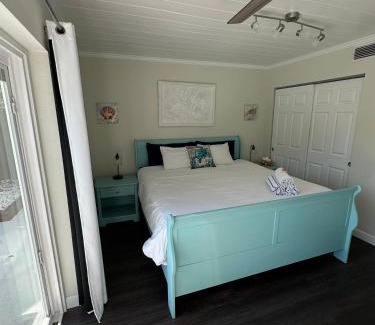 Clearwater House | Pet-Friendly Seashell House: 4-Star Retreat with Great Reviews