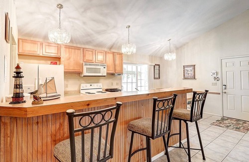 Rockport House | Relaxing Seashell Memories Home with Pool and Kitchen