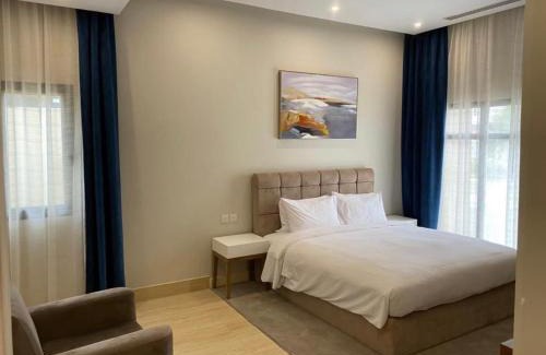 Dhahran Ski Chalet | Experience SeaShell Villa: Perfect Family Getaway with Beach