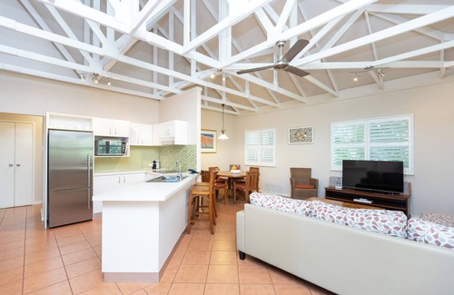 Cable Beach Apartment | Discover Seashells Broome: Oceanfront Escape with Pool