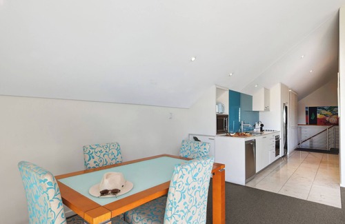 Mandurah Apartment | Relax at Seashells Mandurah: 4-Star Ocean View Retreat