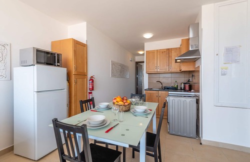 Bugibba Apartment | Stunning Seashells Penthouse with Hot Tub & Ocean View