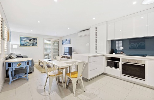 Scarborough Apartment | Seashells Scarborough: Oceanfront Haven with Pool & Breakfast