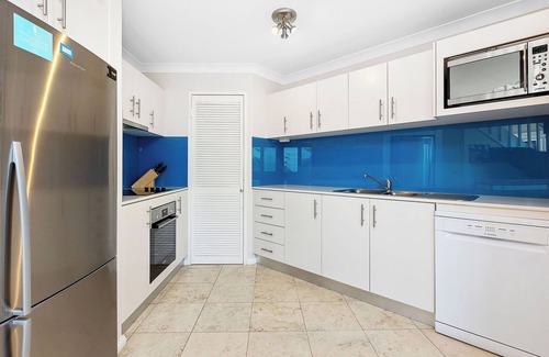 Scarborough Apartment | Seashells Scarborough: Oceanfront Haven with Pool & Breakfast