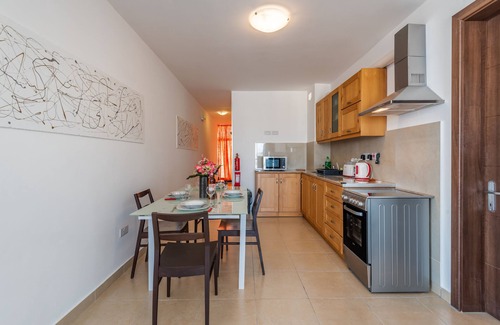 Bugibba Apartment | Seashells Studio Penthouse with Ocean View and Terrace
