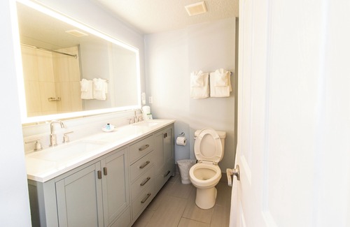 Ocean Cay Hotel | Seaside Amelia Inn: Beachfront Escape with Pool & Ocean Views