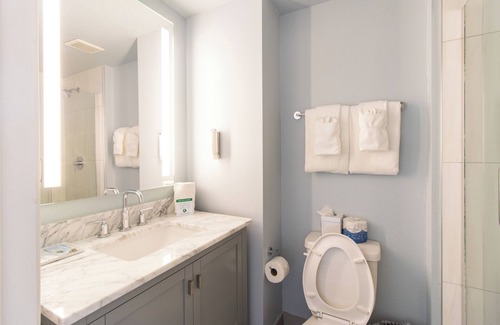 Ocean Cay Hotel | Seaside Amelia Inn: Beachfront Escape with Pool & Ocean Views