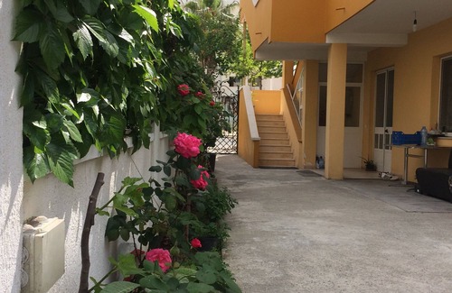 Durres Apartment | Oceanfront SeaSide Apartment with Spa and Hot Tub Access