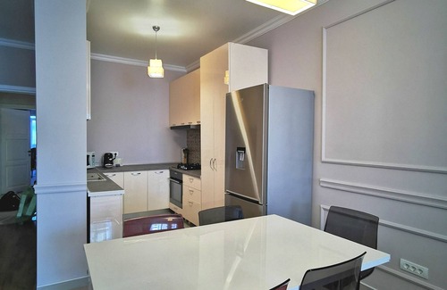 Constanta Apartment | Seaside Apartment Steps from the Beach for Neversea Festival