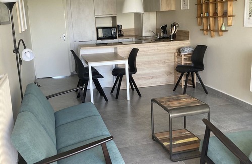 Palavas-les-Flots Apartment | Modern Seaside Apartment with Pool and Ocean View