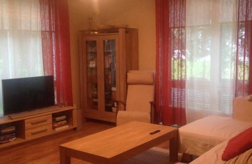 Kadriorg Apartment | Cozy Seaside Apartment Steps from Kadriorg Park