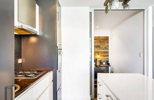 Glenelg Apartment | Seaside Apartment with Pool, Sauna & Oceanfront Views