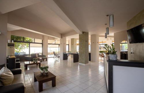 Alyki Hotel | Oceanfront Seaside Apartments with Breakfast & Pet Friendly