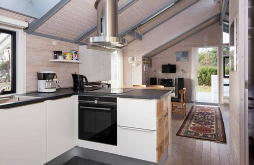 Knebel House | Ideal Holiday Home for 6 in Beautiful Knebel with Ocean View