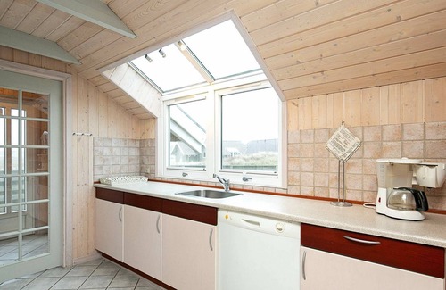 Houvig House | Cozy 6-Person Holiday Home with Ocean View in Ringkøbing