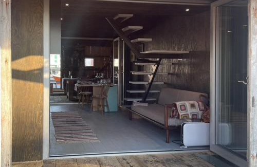 Veiholmen House | Seaside Boathouse In Veiholmen